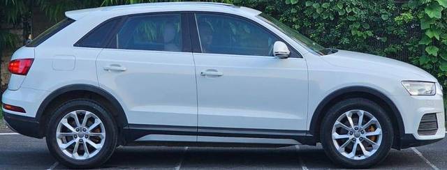 https://images10.gaadi.com/usedcar_image/4591440/original/processed_2c3af04f55933b45e97bba7dc632e00e.jpg?imwidth=6401
