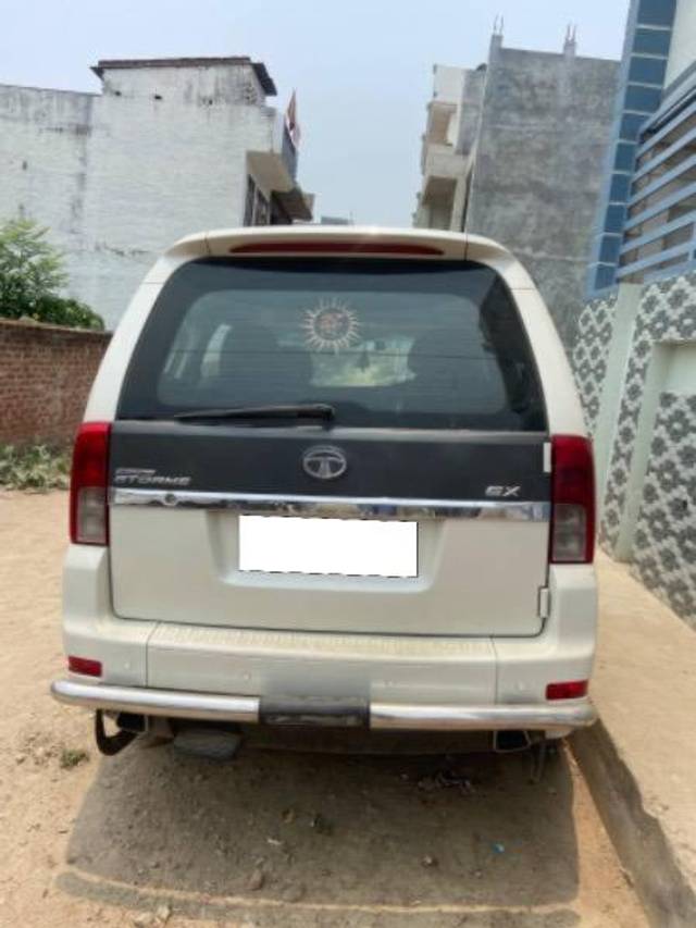 https://images10.gaadi.com/usedcar_image/4591443/original/processed_067463e5-7f3a-4bf1-a24e-a0eb171184b9.jpeg?imwidth=6401