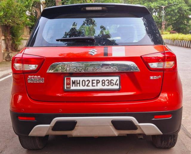 https://images10.gaadi.com/usedcar_image/4591496/original/processed_c5e6057cba1e8fb5bab586e03c12dd32.jpg?imwidth=6402