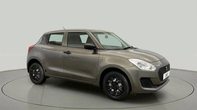 https://images10.gaadi.com/usedcar_image/4591499/original/f1933cdf3ca2256698265bcc2ee22970.jpg?imwidth=6400