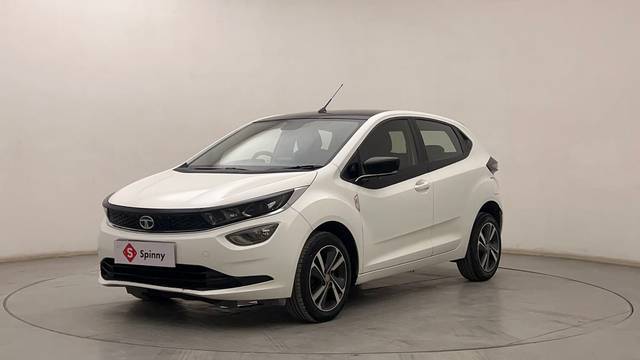 https://images10.gaadi.com/usedcar_image/4591500/original/39ece9d1e768d9d4b4e7f58dea401ad9.JPG?imwidth=6400