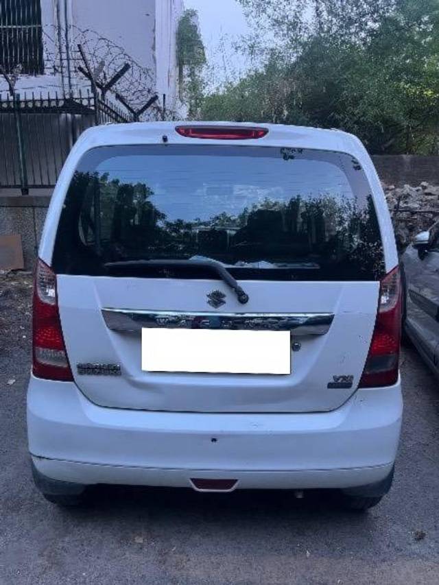 https://images10.gaadi.com/usedcar_image/4591506/original/processed_160249fb-d0a4-4c70-b7e4-d4b54fada3de.jpeg?imwidth=6400