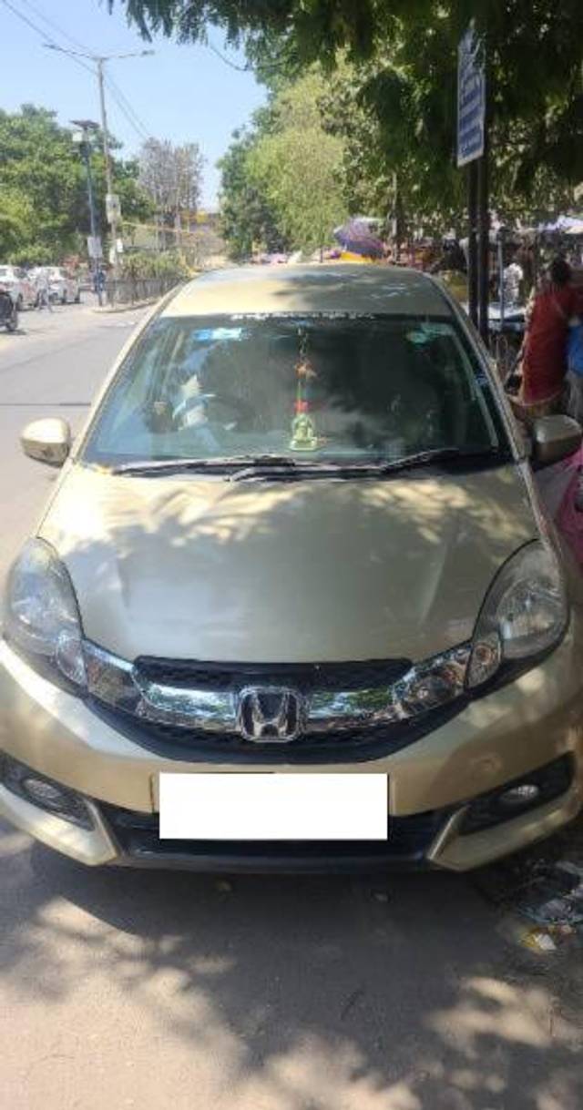 https://images10.gaadi.com/usedcar_image/4591512/original/processed_b0eb8ece-4c47-47cf-ae5e-9759b9ad7a8f.jpeg?imwidth=6402