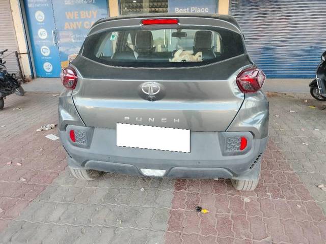 https://images10.gaadi.com/usedcar_image/4591526/original/processed_51fa0c42-7551-4238-b730-8f2be7ce903b.jpg?imwidth=6401