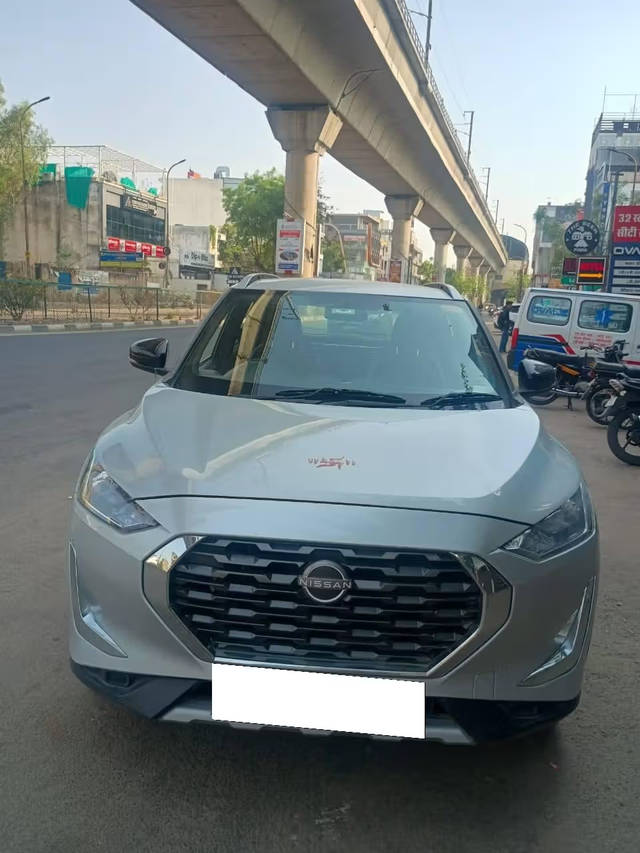 https://images10.gaadi.com/usedcar_image/4591560/original/29f2c70f-2298-45e6-a67d-83317d521dbc.png?imwidth=6400