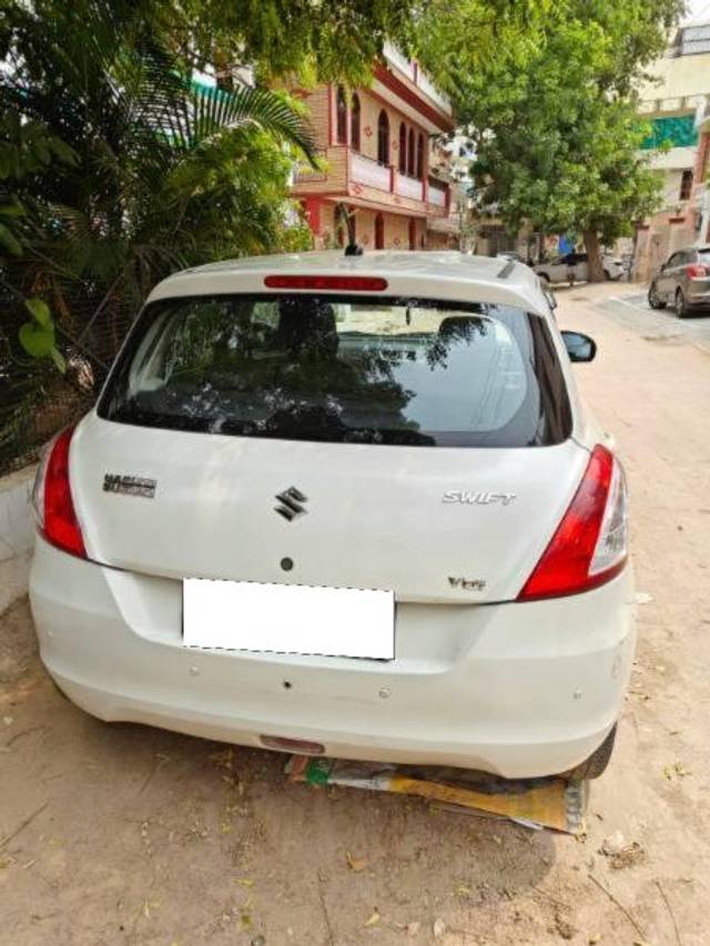 https://images10.gaadi.com/usedcar_image/4591567/original/processed_01c355f8-3f4b-4dd7-86a6-d07d0745b585.jpg?imwidth=6402
