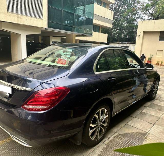 https://images10.gaadi.com/usedcar_image/4591580/original/processed_0478d326-0f7e-4802-ba78-9b5a158e30d8.jpg?imwidth=6401