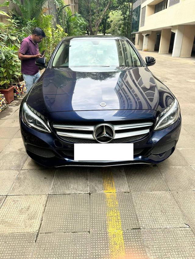 https://images10.gaadi.com/usedcar_image/4591580/original/processed_3f736c46-9108-4682-bdb0-35a63be3b110.jpg?imwidth=6400