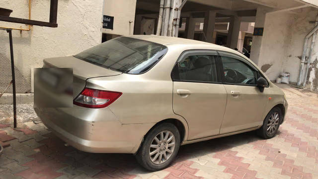 https://images10.gaadi.com/usedcar_image/4591581/original/63ba2daa-8e96-4a0a-a434-15e860de2e7a.png?imwidth=6401
