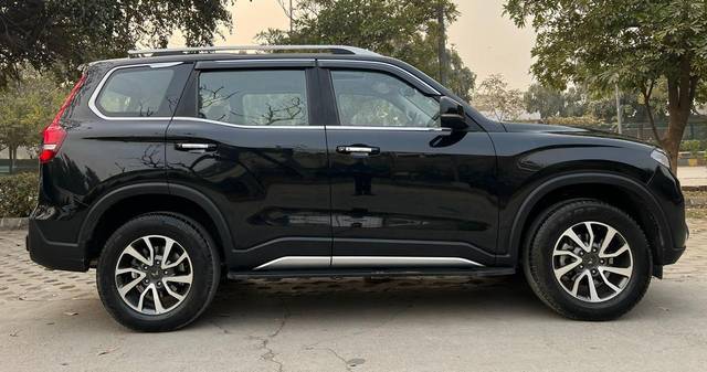 https://images10.gaadi.com/usedcar_image/4591585/original/53ba28123f41c3b7e9784327f465a85e.jpg?imwidth=6401