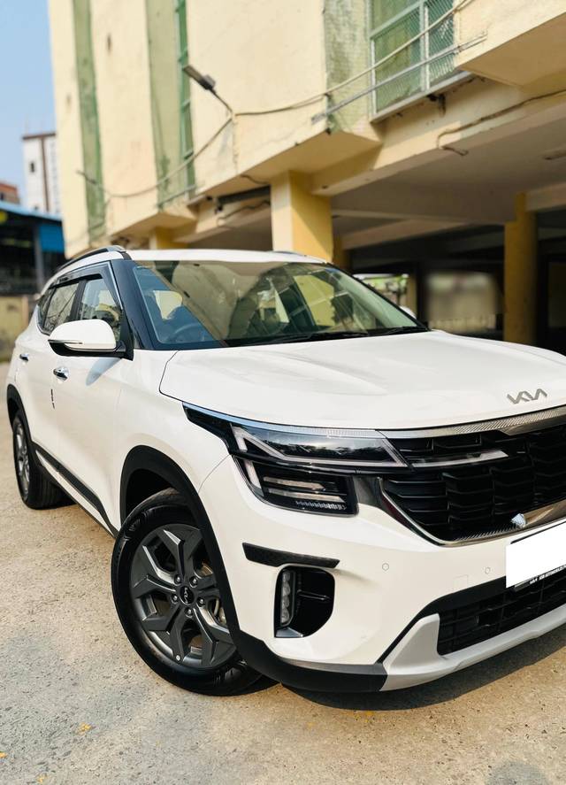 https://images10.gaadi.com/usedcar_image/4591597/original/processed_5224978dbfda66f51904bdf3d95bd8b6.jpg?imwidth=6400