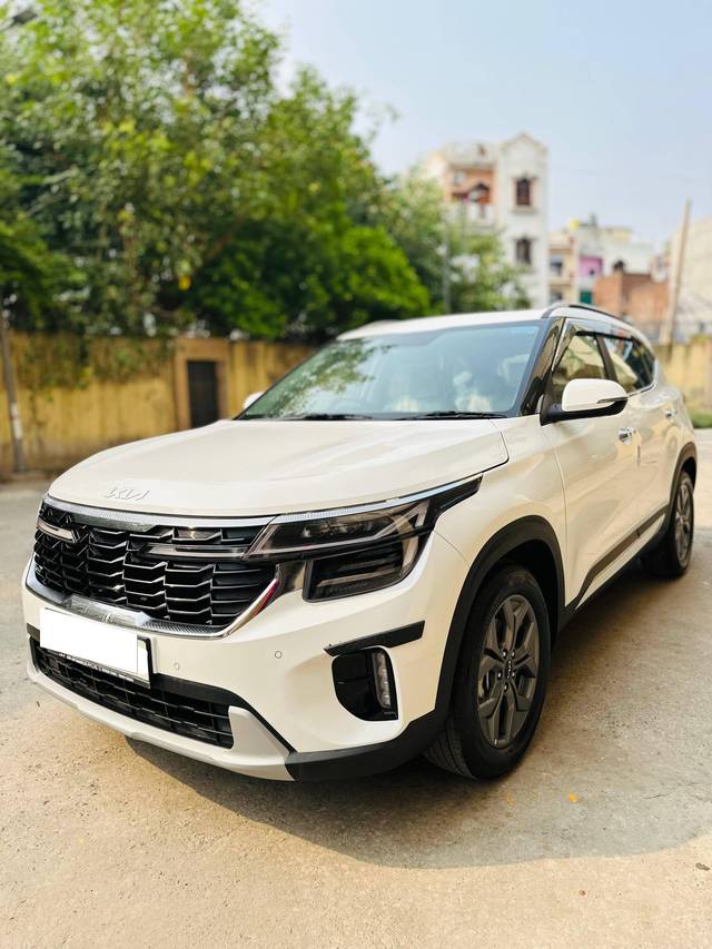 https://images10.gaadi.com/usedcar_image/4591597/original/processed_71cb7512d2cf8c842e5e76d24f05fbf5.jpg?imwidth=6402
