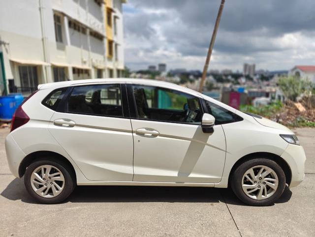 https://images10.gaadi.com/usedcar_image/4591607/original/6db62b07d609a5cd80cc14347d052bbe.jpg?imwidth=6401