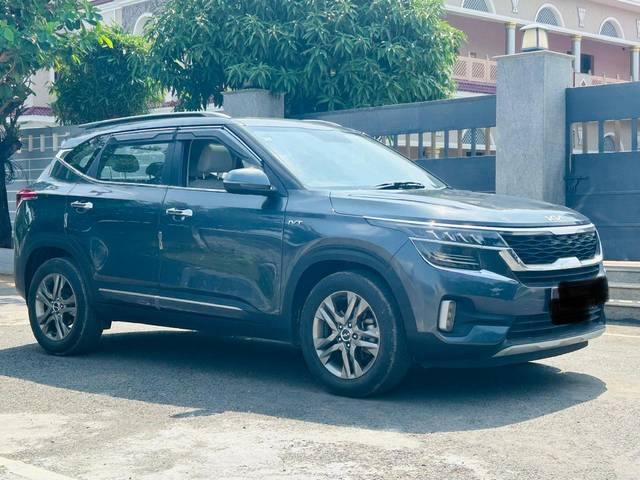 https://images10.gaadi.com/usedcar_image/4591611/original/0ddfbcf058a8fcdc915cc60f63efa27a.jpg?imwidth=6400