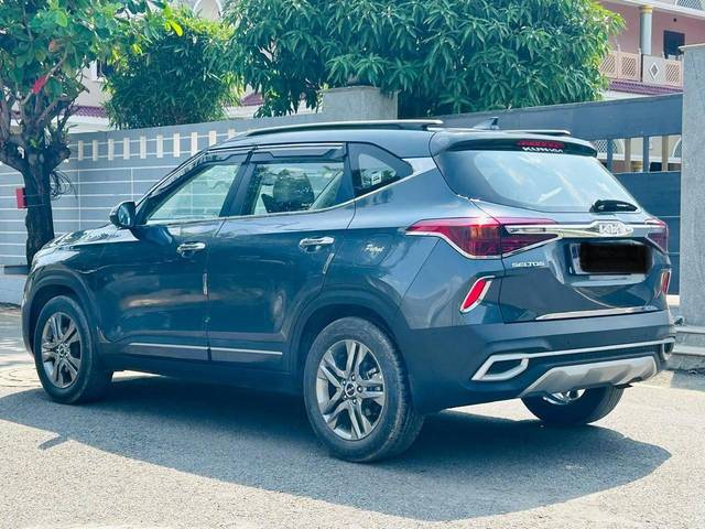 https://images10.gaadi.com/usedcar_image/4591611/original/processed_a74ed284dc82898fbcf521fb1ac1f3e6.jpg?imwidth=6401