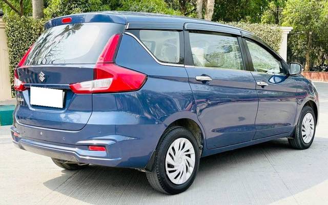 https://images10.gaadi.com/usedcar_image/4591615/original/processed_7a5981f61ecc543fa947ef80b7603152.jpg?imwidth=6402