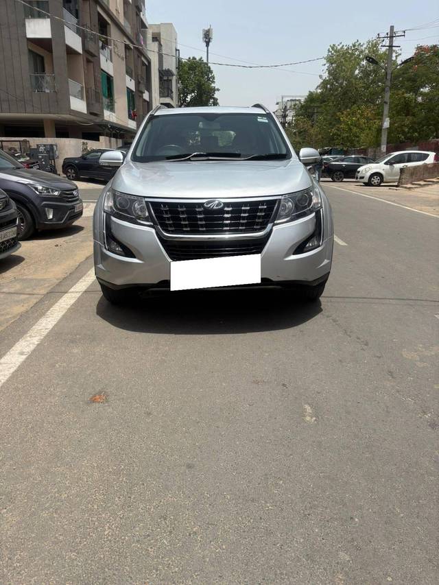 https://images10.gaadi.com/usedcar_image/4591616/original/processed_52fbbab4129e078a739f20c4f1677e3f.jpg?imwidth=6402