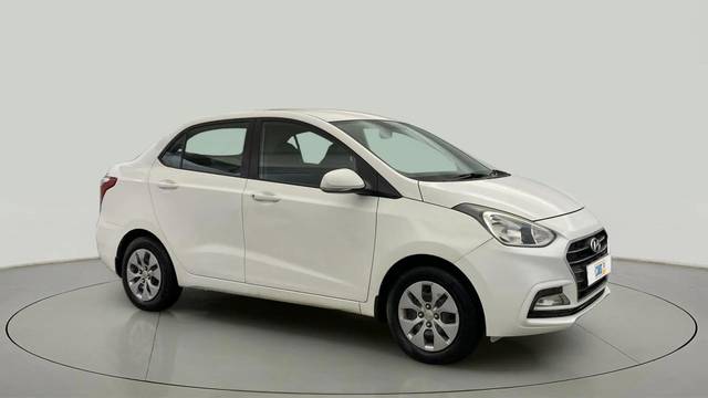 https://images10.gaadi.com/usedcar_image/4591621/original/3d724894ecdd928faff4cdecb307ce06.jpg?imwidth=6400