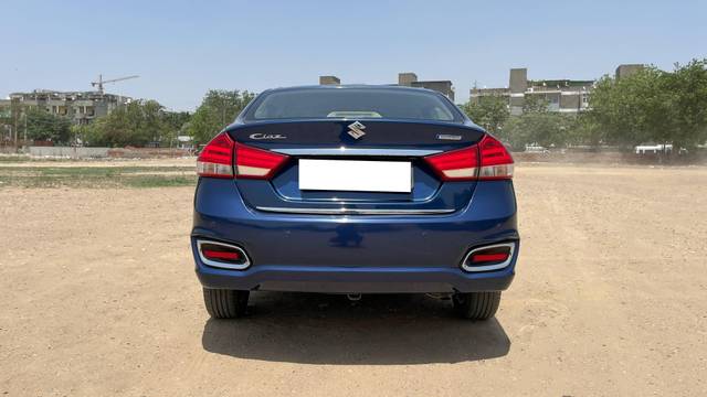 https://images10.gaadi.com/usedcar_image/4591624/original/processed_c244c387a230f148f38827d20b844f9f.JPG?imwidth=6402