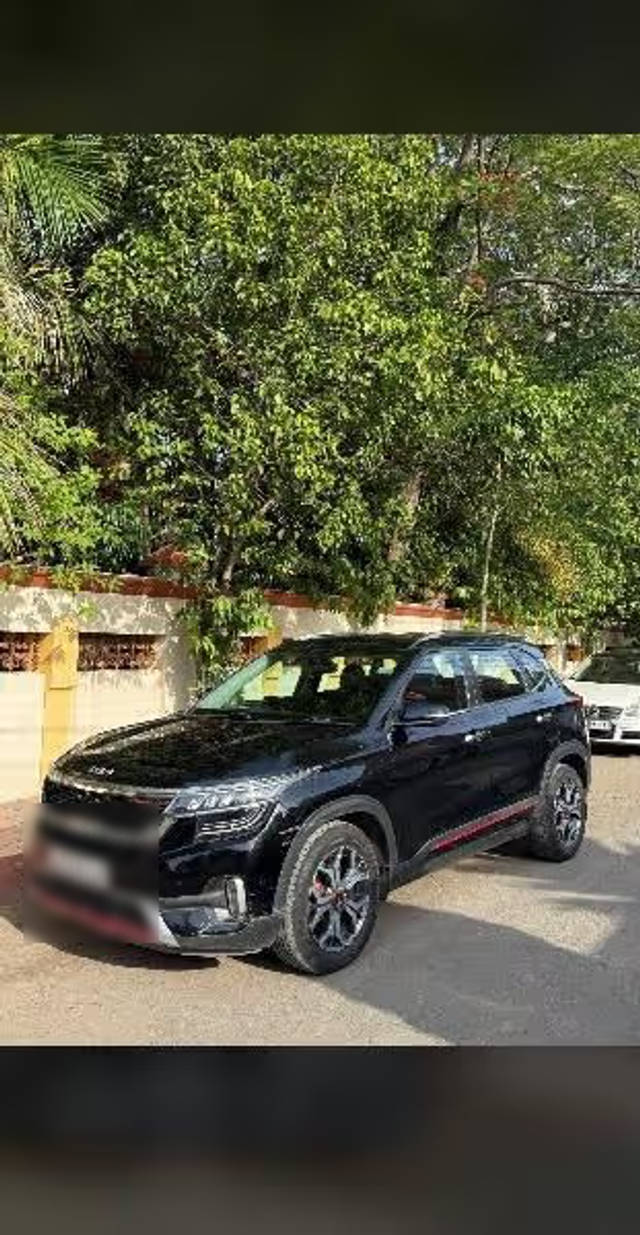 https://images10.gaadi.com/usedcar_image/4591651/original/8d5eb971-aba4-4a2a-8a27-7f9daaf0a4a1.png?imwidth=6402