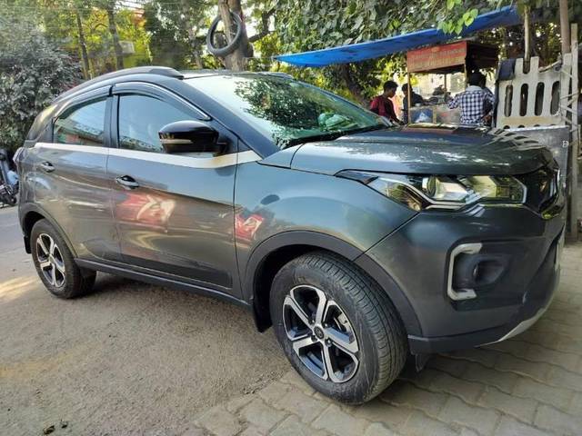 https://images10.gaadi.com/usedcar_image/4591656/original/processed_f9e67483-d30d-4547-aabe-1f84b5a4e979.jpeg?imwidth=6400