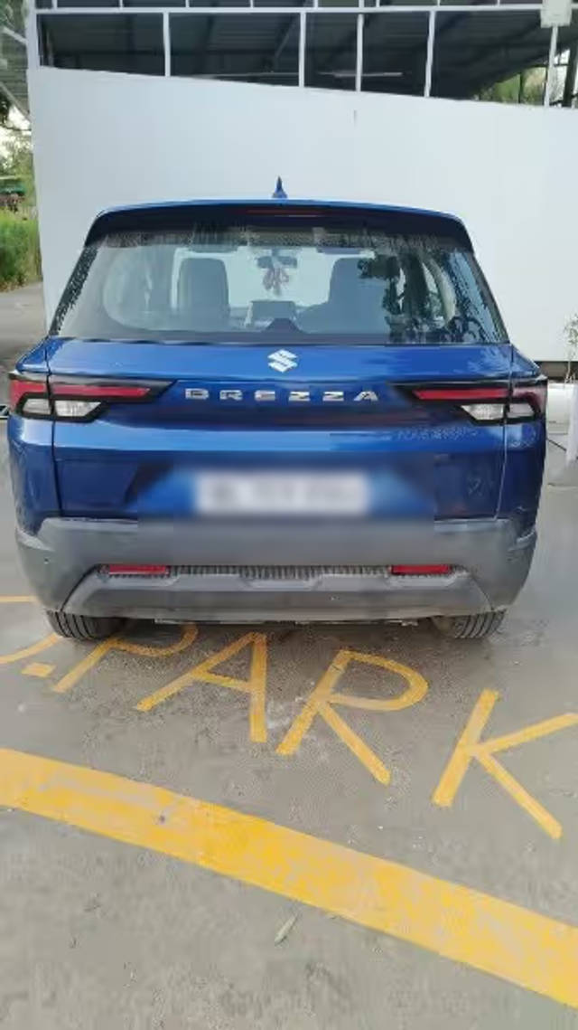 https://images10.gaadi.com/usedcar_image/4591659/original/506b234d-d4bb-4d8d-9194-275dbe73e977.png?imwidth=6400