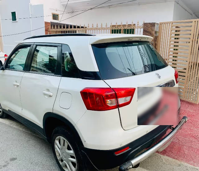 https://images10.gaadi.com/usedcar_image/4591695/original/2cb806bf-d1a0-45dc-9c85-7cddda79746b.png?imwidth=6402
