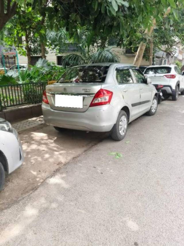 https://images10.gaadi.com/usedcar_image/4591700/original/processed_0fcedbfc-0174-4044-ae55-351f9fd09b86.jpg?imwidth=6402