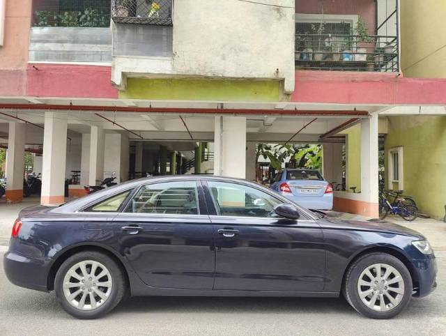 https://images10.gaadi.com/usedcar_image/4591716/original/processed_7d82256c-6b8c-4967-99f4-df12e7505b0c.jpg?imwidth=6401