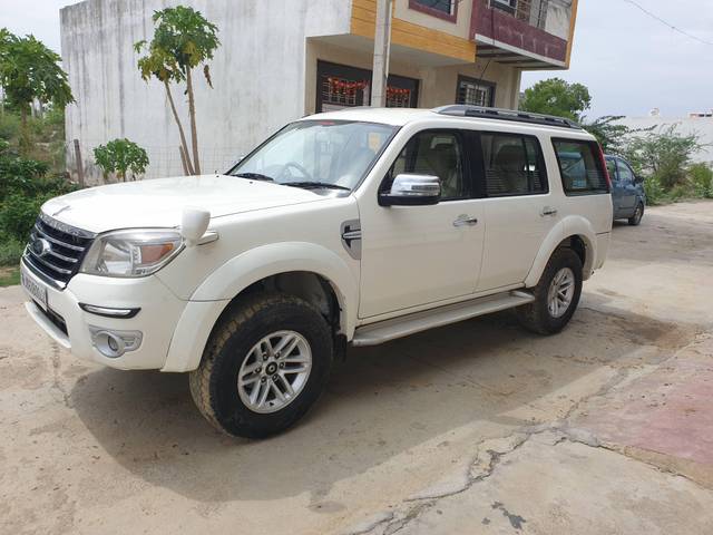 https://images10.gaadi.com/usedcar_image/4591722/original/processed_29c661f9d54e149d931087e5ab3fce7d.jpg?imwidth=6402