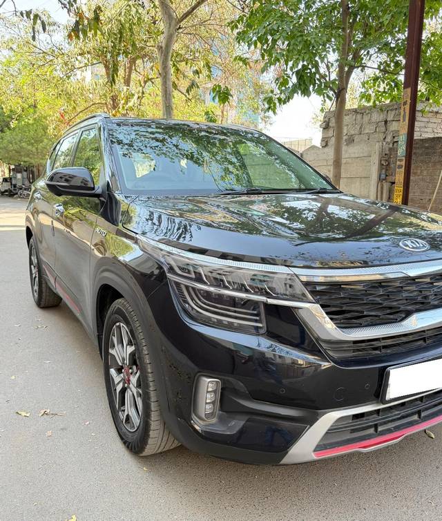 https://images10.gaadi.com/usedcar_image/4591786/original/processed_d6dad2f6bd30d67711d90d24035e090b.jpg?imwidth=6400