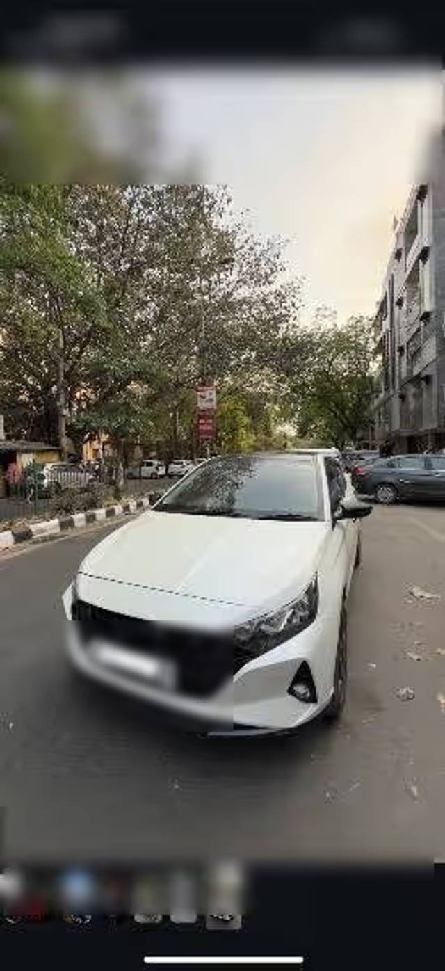 https://images10.gaadi.com/usedcar_image/4591805/original/c8295489-38ee-4ea2-b894-03ac66875248.png?imwidth=6400