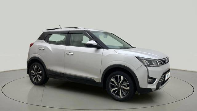 https://images10.gaadi.com/usedcar_image/4591856/original/23b3deb120f92188205edbd229a0d761.jpg?imwidth=6400