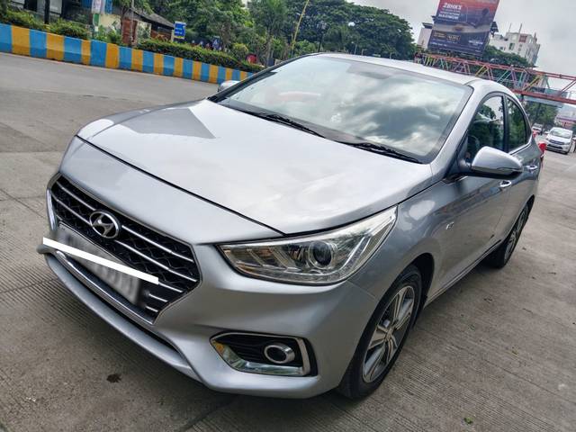 https://images10.gaadi.com/usedcar_image/4591865/original/processed_0be0c30c91a7173bd74624ce3b181d22.jpeg?imwidth=6401