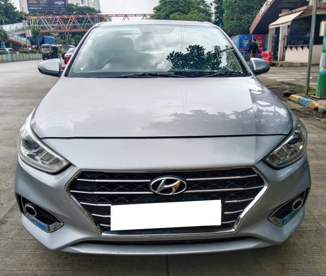 https://images10.gaadi.com/usedcar_image/4591865/original/processed_6a2a57692ad94be9977f325bbede8c24.jpeg?imwidth=6402