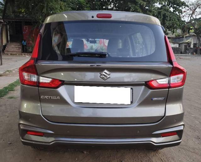 https://images10.gaadi.com/usedcar_image/4591889/original/processed_bd3e7b68-1ad9-4f35-bf27-bbb5ce73ee68.jpeg?imwidth=6402