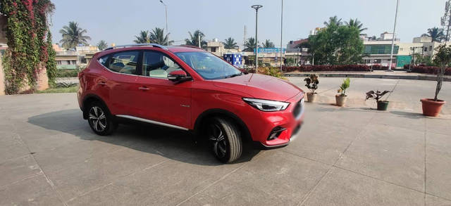 https://images10.gaadi.com/usedcar_image/4591974/original/73e655c3-c0a4-490e-b556-3241c36d8515.png?imwidth=6400