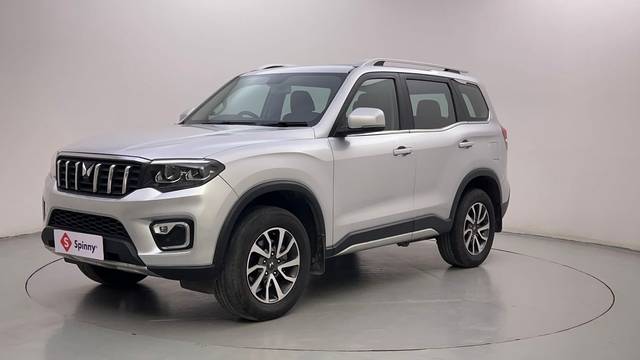 https://images10.gaadi.com/usedcar_image/4591992/original/72b4062852d9e88b52a0b7992b4e1d1f.JPG?imwidth=6400
