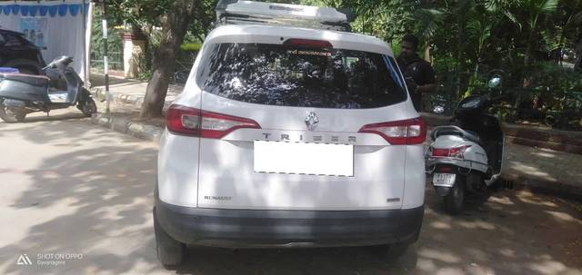 https://images10.gaadi.com/usedcar_image/4591993/original/processed_5dc4124c-206e-479c-a3e8-389d990b9c06.jpg?imwidth=6401