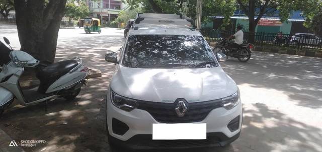 https://images10.gaadi.com/usedcar_image/4591993/original/processed_bddef578-a78f-4865-988f-278aa8dd2028.jpg?imwidth=6400