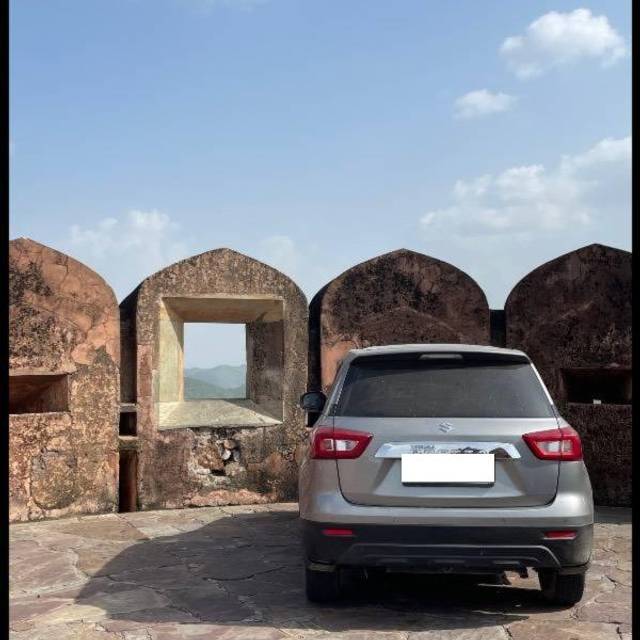https://images10.gaadi.com/usedcar_image/4592042/original/processed_ef3b748c-0710-4030-9f8a-9efcc41da50a.jpeg?imwidth=6400
