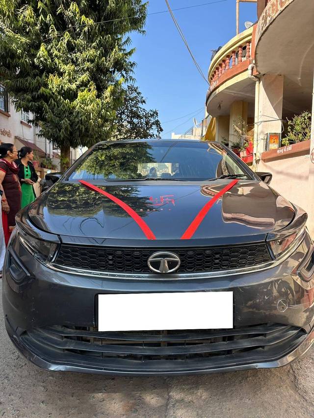 https://images10.gaadi.com/usedcar_image/4592058/original/processed_438dc23b-eb33-4c65-9e2a-46e55c3af480.jpg?imwidth=6400