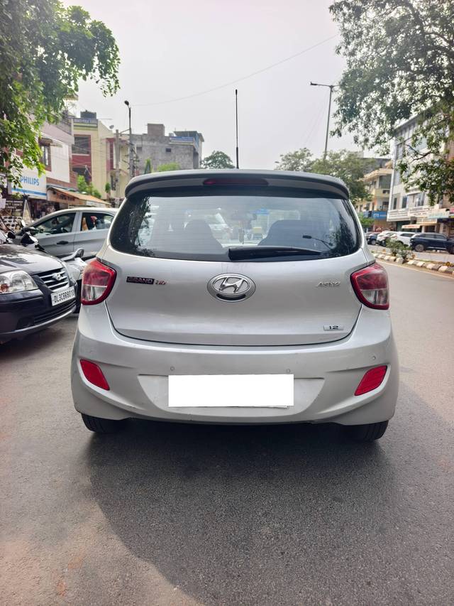 https://images10.gaadi.com/usedcar_image/4592101/original/processed_0ca36dda9ca7466fe4638157726d8b64.jpg?imwidth=6401