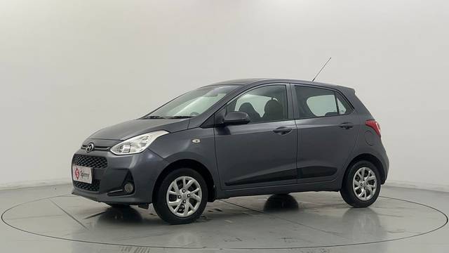 https://images10.gaadi.com/usedcar_image/4592137/original/2b6b962589988a13e42ade9cd586cf03.JPG?imwidth=6400
