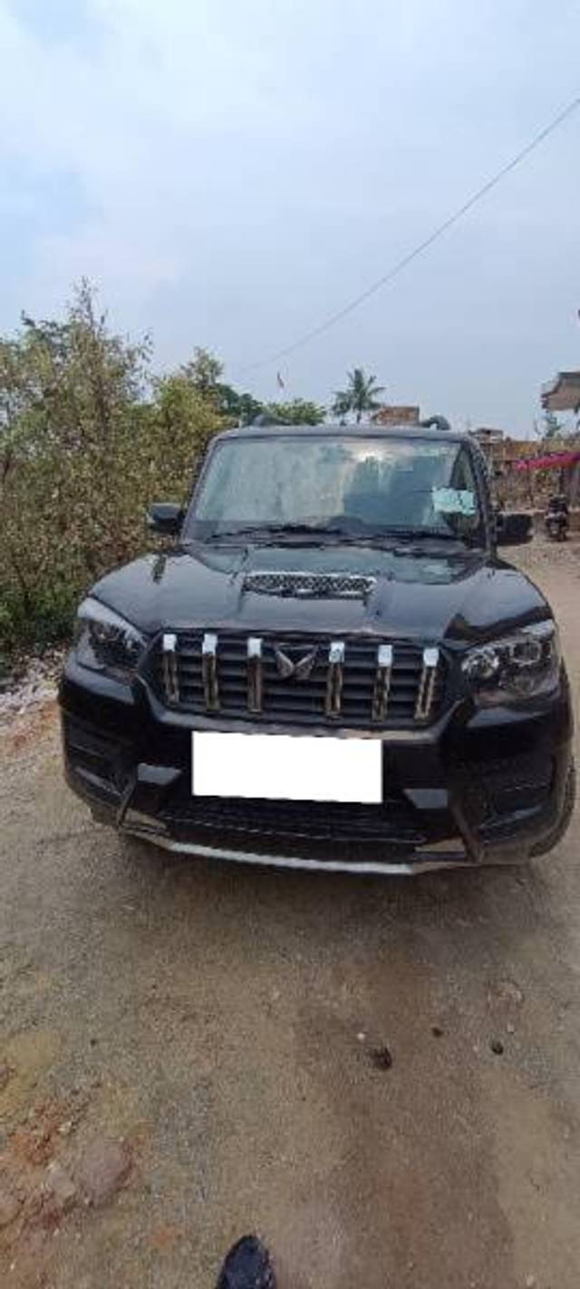 https://images10.gaadi.com/usedcar_image/4592151/original/processed_ba77da4e-6cbf-4760-8ce9-aa5b4e91c987.jpg?imwidth=6400