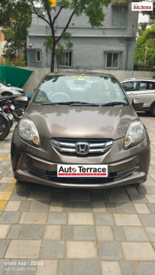https://images10.gaadi.com/usedcar_image/4592160/original/efa3796a776baa53634e4fc98a5ab850.png?imwidth=6400