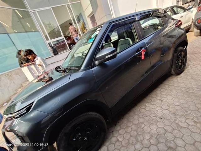 https://images10.gaadi.com/usedcar_image/4592184/original/processed_b57cd8c4-e04b-4734-b0bd-d8780c9cd6cc.jpg?imwidth=6401