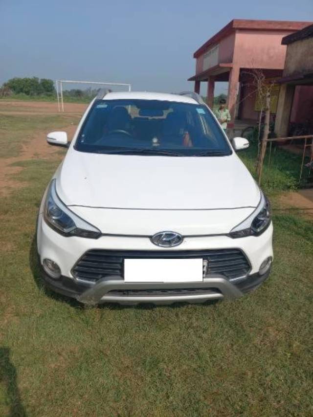 https://images10.gaadi.com/usedcar_image/4592187/original/processed_611562da-05f1-4523-8933-a993fbedb577.jpg?imwidth=6400