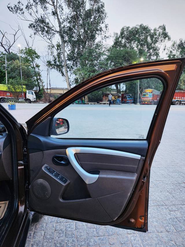 https://images10.gaadi.com/usedcar_image/4592207/original/91eba0d1c012f5df217ed1cea8460e3b.jpg?imwidth=6400