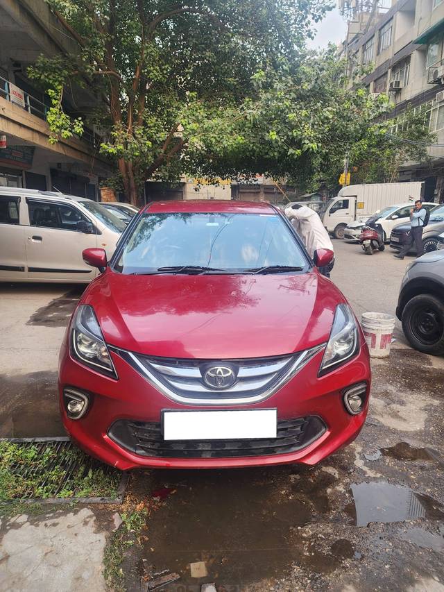 https://images10.gaadi.com/usedcar_image/4592209/original/processed_65cf58a80e6f86f0d7952e45a1beed17.jpg?imwidth=6400